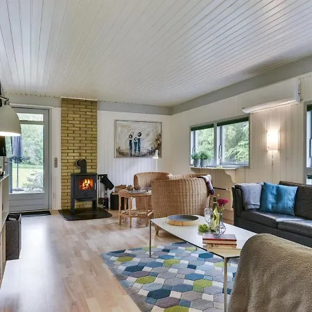 Holiday home Hasti - 700m From The Sea In Funen By Interhome *