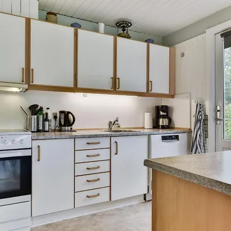 Holiday home Hasti - 700m From The Sea In Funen By Interhome Tranekaer