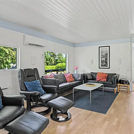 度假居 Hasti - 700m From The Sea By Interhome